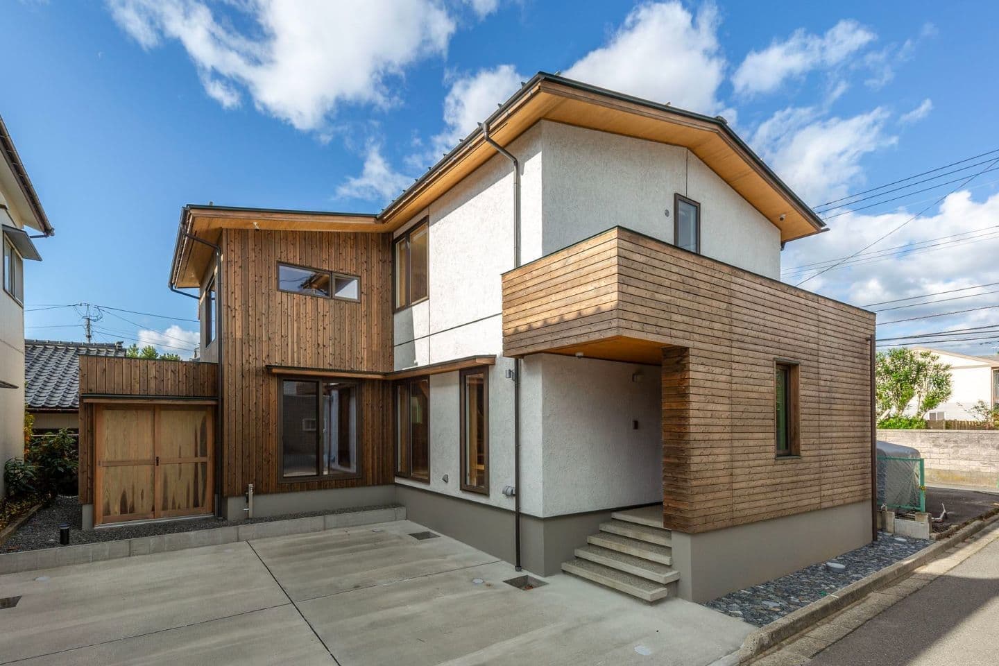 小上がりスタディースペースのあるコの字の家